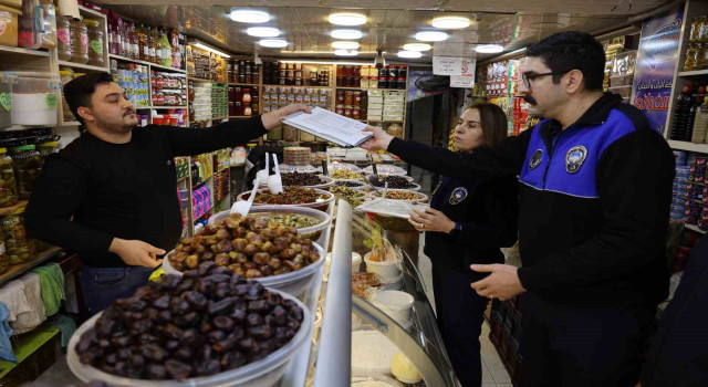 Adana’da zabıtadan usulsüzlüğe geçit yok