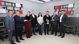 Okul-Sanayi İş Birliğiyle Okullara Bilgisayar Bağışı Yapılıyor