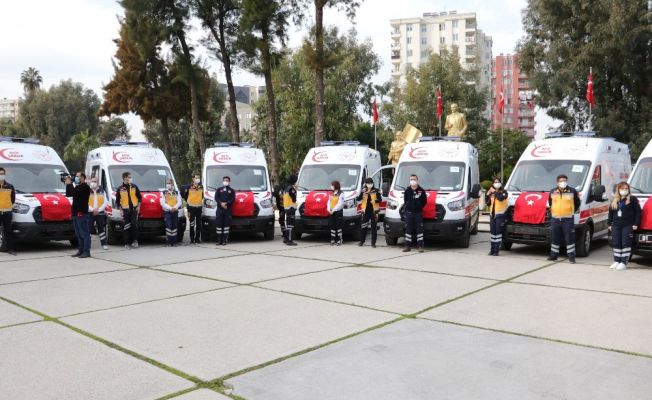 Adana’ya gönderilen 26 ambulans törenle hizmete alındı