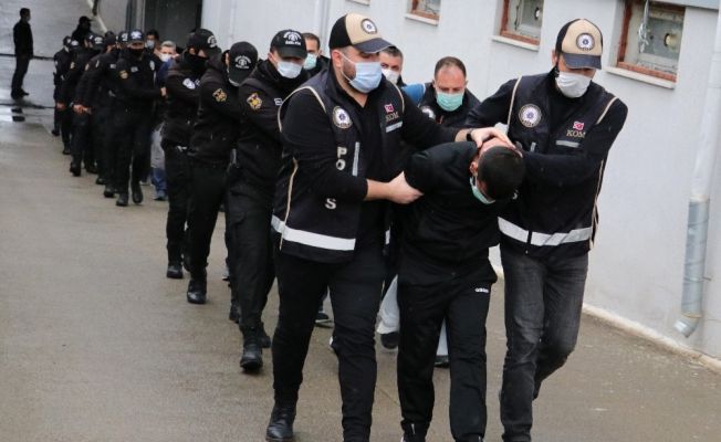 Çete lideri cinayet işleyip tehditle çocuğun üzerine atmış