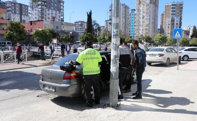 Kısıtlamayı ihlal edip trafiğe çıktı, kanala uçtu