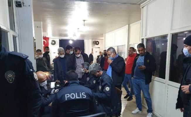 Adana’da kahvehane baskını