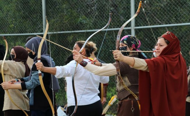 okçuluk sporu kadınlardan soruluyor