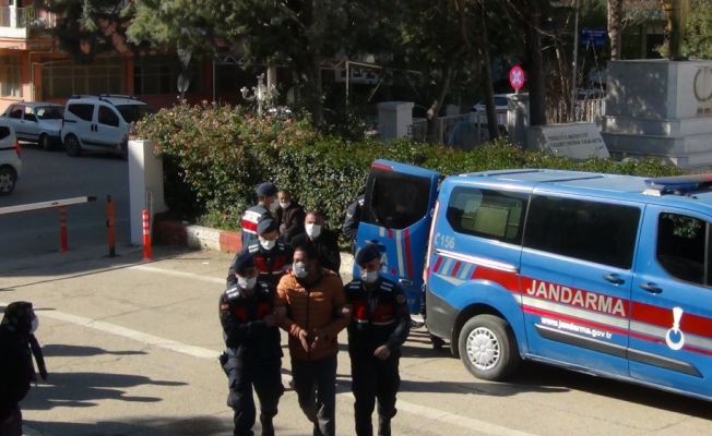 Adana’da silah kaçakçılığı ve nitelikli dolandırıcılık operasyonu; 4 tutuklama