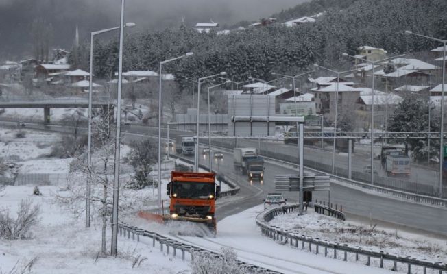 Pozantı’da kar yağışı