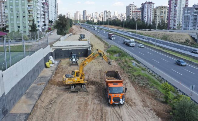 Adana’nın yolları yenileniyor