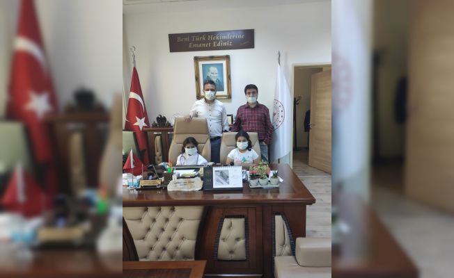 Minik başhekimden anlamlı çağrı: “Bizlerin sağlıklı geleceği için evde kalın”