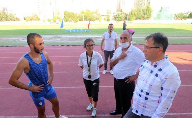 Adanalı Atlet Kayhan Özer Elmas Lig’de