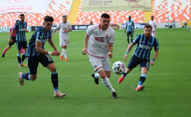 TFF 1. Lig: Adana Demirspor: 0 - Balıkesirspor: 0 (İlk yarı)