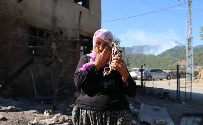 10 yıl önce bakkal dükkanı dün de evi yandı