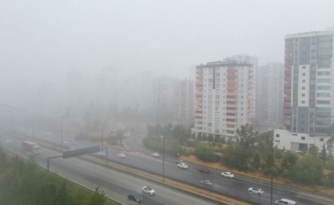 Adana’da şiddetli yağmur hayatı olumsuz etkiledi