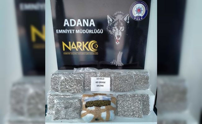 Adana’da 10 kilo 60 gram skunk ele geçirildi