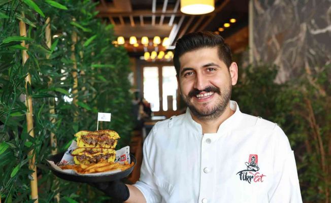 Fikret’ten lezzet avcılarına dev burger ve et sushi sürprizi