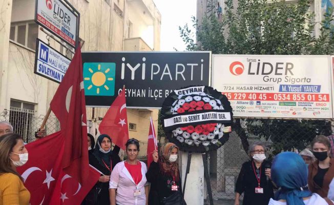 Ceyhan’da İYİ Parti’ye siyah çelenk