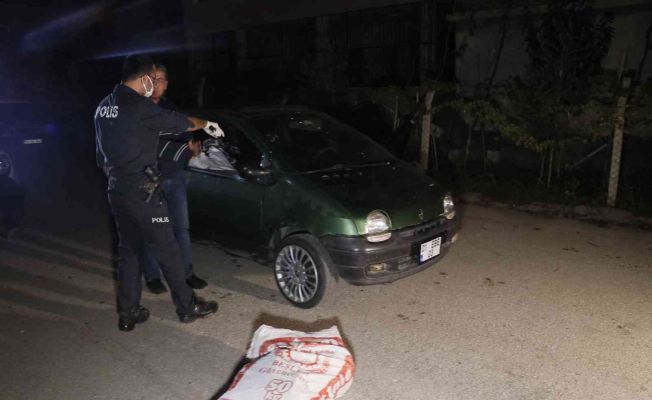 Durdurulan otomobilden 3 bin paket gümrük kaçağı sigara çıktı