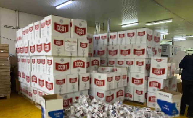 Adana’da 4 milyon 720 bin kaçak makaron ele geçirildi