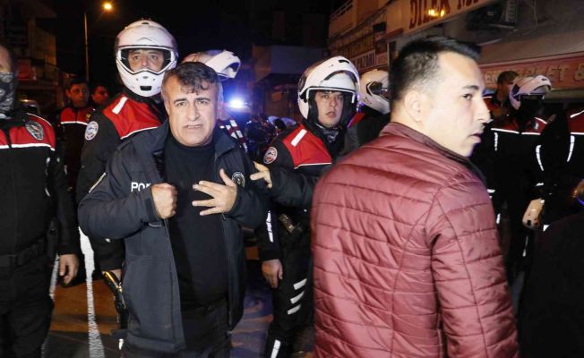 Adana’da polisi bıçaklayan şahıs yakalandı