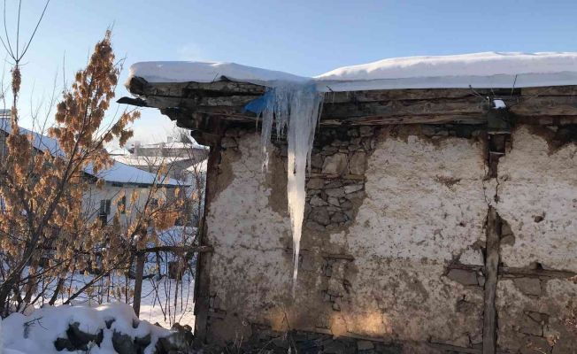 Tufanbeyli’de kardan sonra dondurucu soğuk başladı