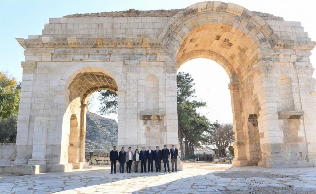 Anavarza’nın tarihinin sanılandan çok daha eski olduğu ortaya çıktı