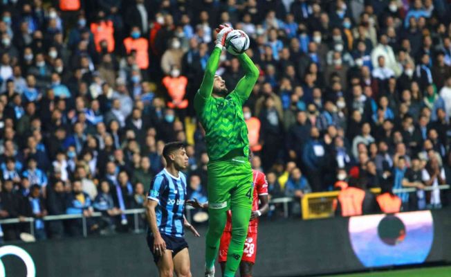 Spor Toto Süper Lig: Adana Demirspor: 0 - Antalyaspor: 0 (İlk yarı)