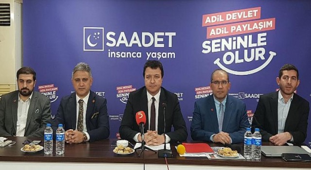 Saadet Partisi Genel Başkan Yardımcısı Arıkan, İzmir’de konuştu