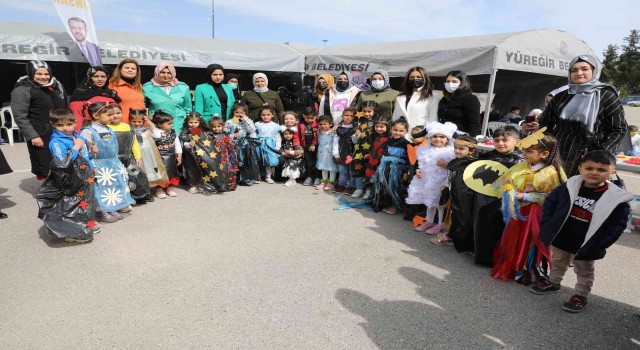 Yüreğirli çocuklardan ‘sıfır atık’ temalı defile