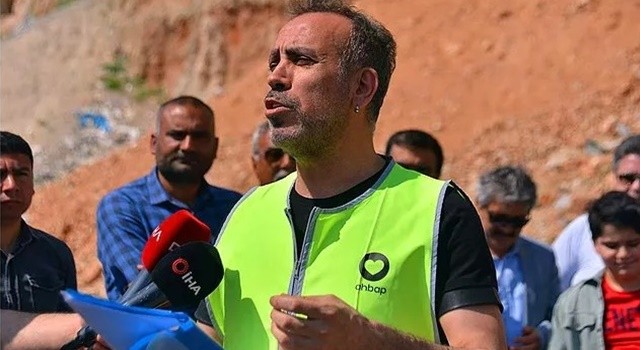 Yetkililer sustu Haluk Levent konuştu: "18 bölgedeki çöp yığınları 1 ay içerisinde toplanacak