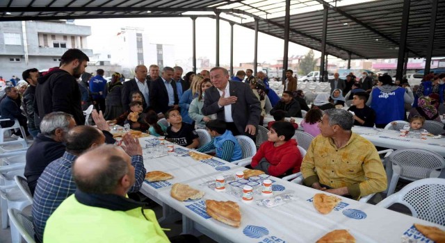 Seyhan’da iftar sofrası kuruldu