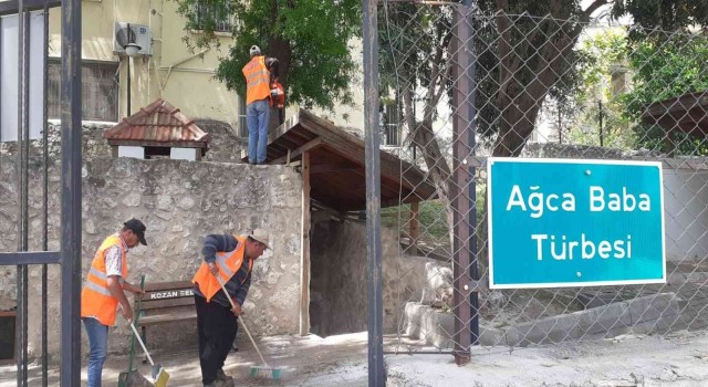 Türbelerde bayram temizliği