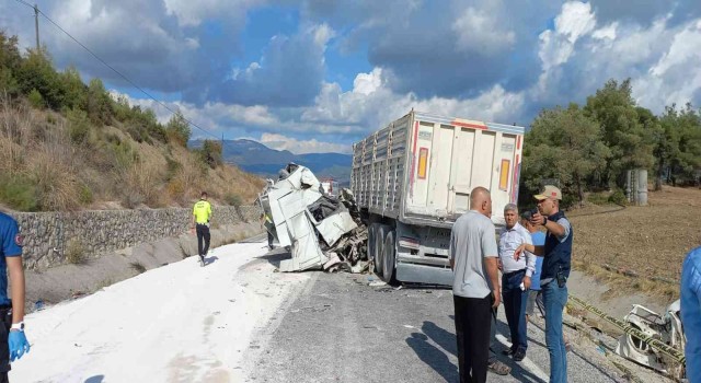 Karaisalı’da trafik kazası: 3 ölü