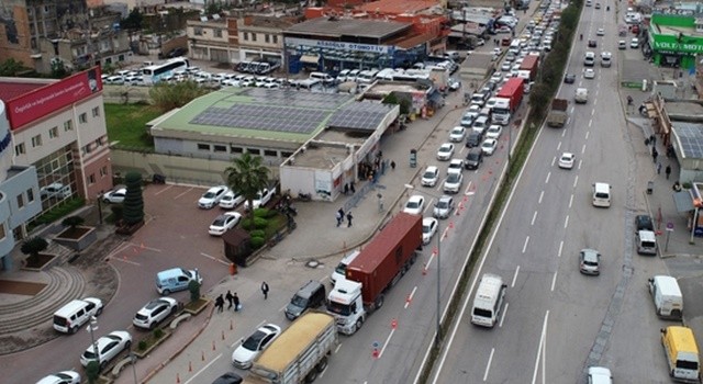 ADANA'DA TAŞIT SAYISI SINIRLARI ZORLUYOR