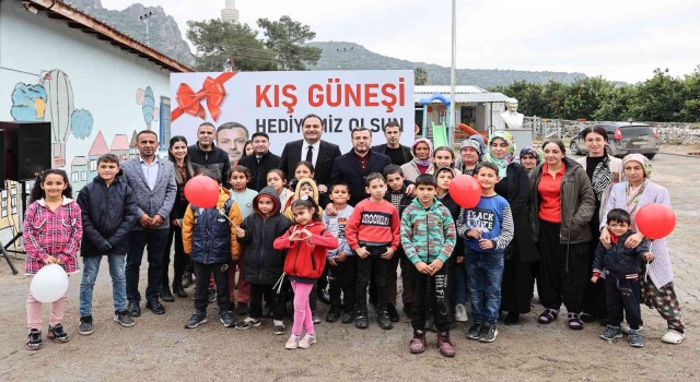 Yüreğir Belediyesi soğuk havalarda çocukları unutmadı