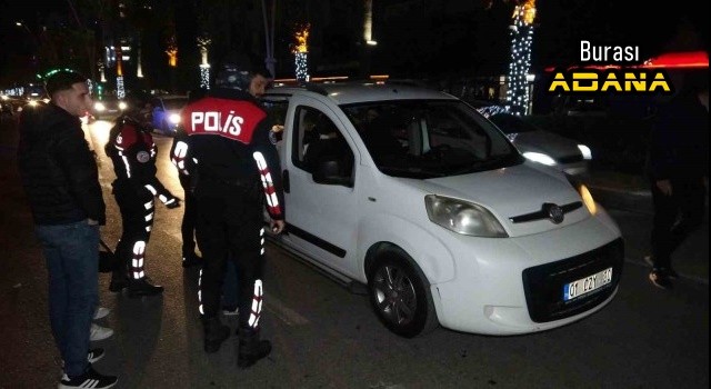 ÜÇ SAATLİK UYGULAMA SONUÇLARI: 61 ŞÜPHELİ, 8 TABANCA, 4 TÜFEK, 62 MERMİ, FİŞEK, ESRAR, HAP..