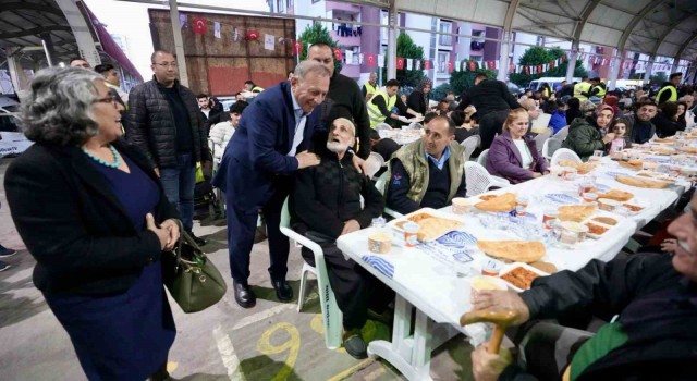 Seyhan’da 16 ayrı noktada iftar sofrası