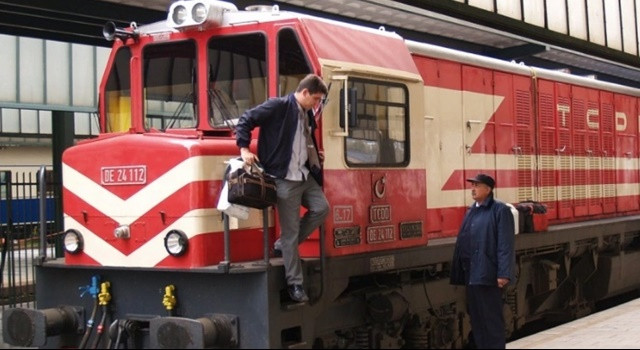 Adana Mersin tren seferleri kaldırıldı