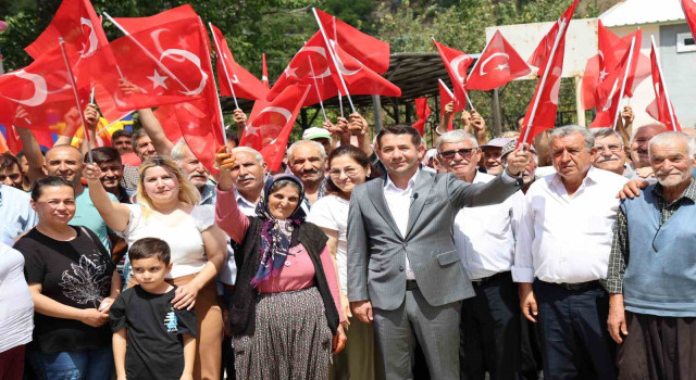 İstanbul’dan gelip Feke'ye Belediye Başkanı oldu, köylünün yüzü güldü