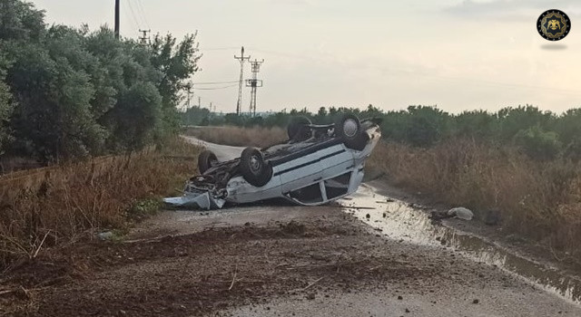 Kayganlaşan yolda takla atarak durabildi