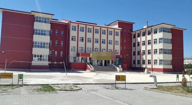 Kötü Yönetim Öğretmenleri Kaçırıyor