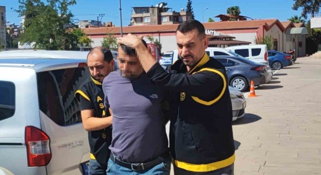 Komşunu öldürüp kızını yaraladı, Polisten kaçamadı