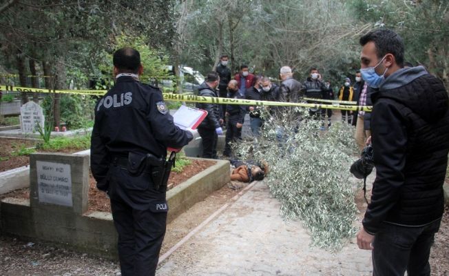 Babasının mezarı başında ölü bulundu