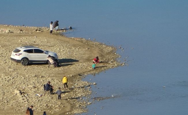 Kozan Barajı’nda ürküten manzara