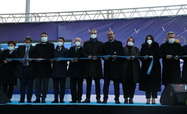 Bakan Kasapoğlu: “Adanaspor ve Adana Demirspor, centilmenlik dolu maçlar izletecekler”