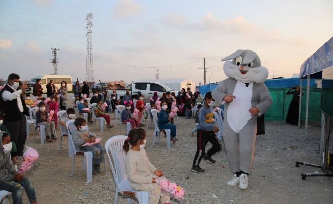 Çadırda yaşayan çocuklara unutulmaz eğlence