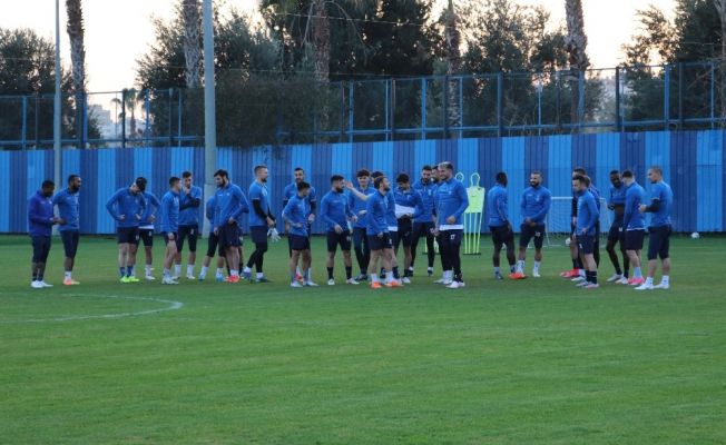 “Adanaspor ebedi dost, ezeli rakip”