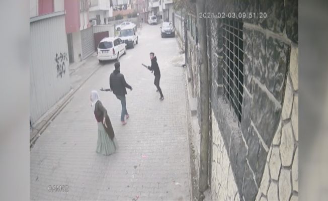 Adana’da ’çocuk gelin’ kavgası kamerada