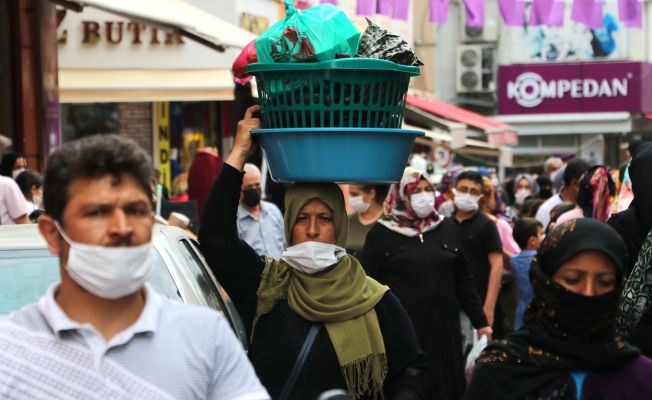 Adanalılar giyim mağazalarına koştu