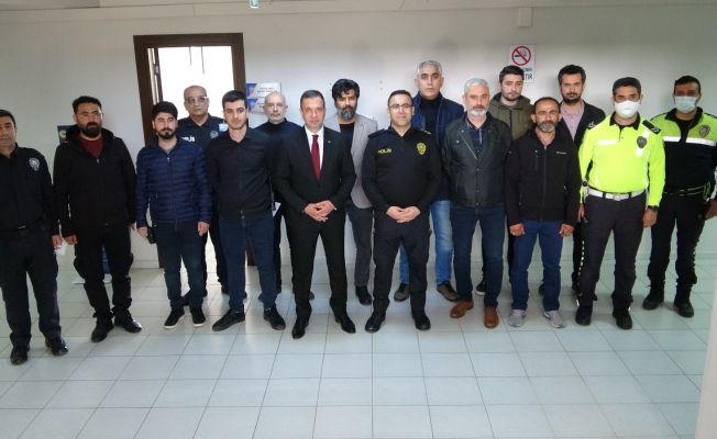 Silah kaçakçılığını ortaya çıkaran polislere ödül