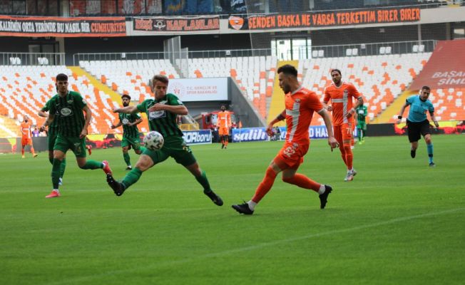 TFF 1. Lig: Adanaspor: 2 - Akhisarspor: 0 (İlk yarı sonucu)