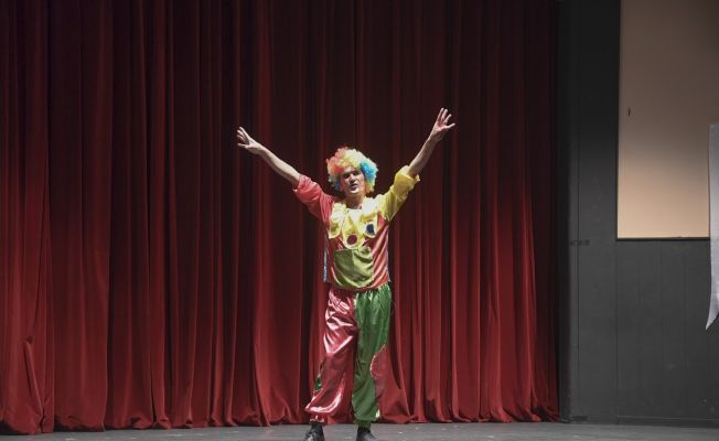 Pandemi kurbanı tiyatroculara nakdi destek