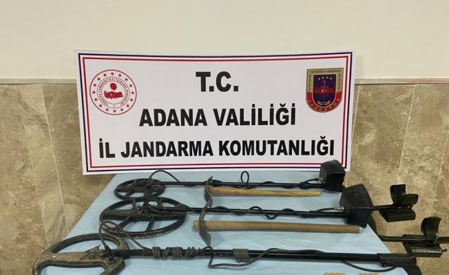 Adana’da izinsiz define arayan 2 kişi suçüstü yakalandı